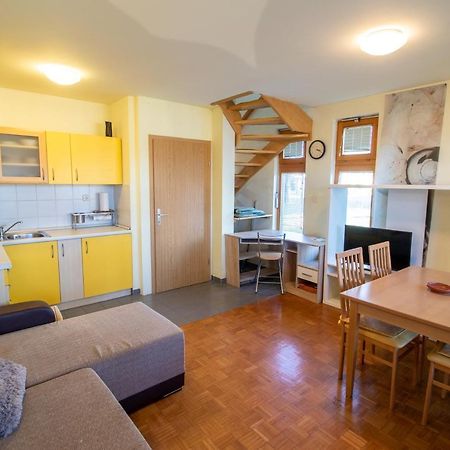 Relax Apartment In Banovci Veržej Εξωτερικό φωτογραφία